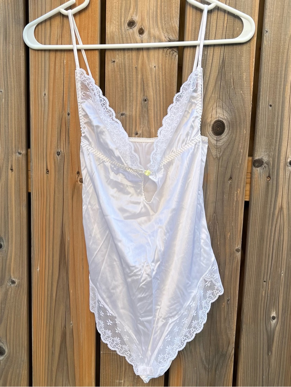 🤍 vintage white nylon teddy bodysuit